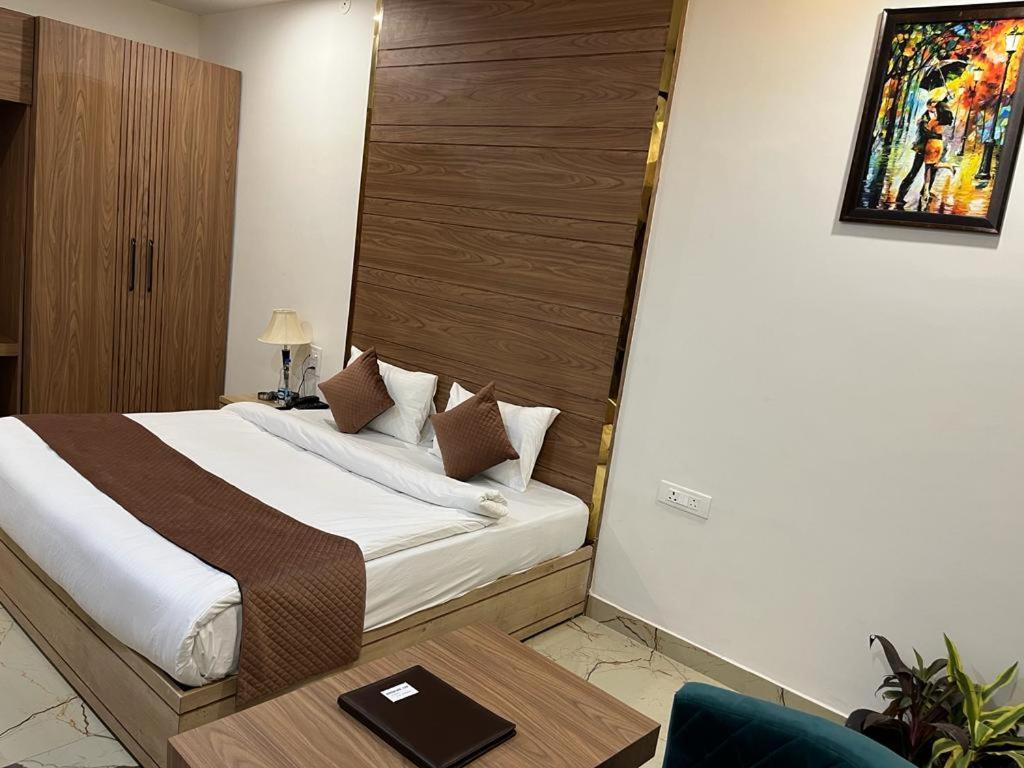 Hotel Eco Park Rewa Exterior foto